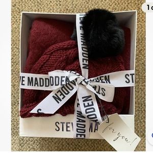 Womens Steve Madden Hat & Scarf Set Reck/ black
One Size